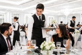 Waiter/Waitresses Waiter/Waitresses